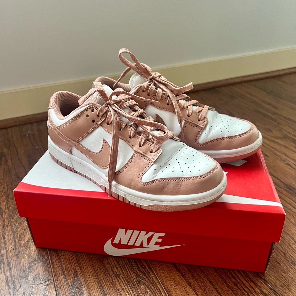 Nike | Low Dunks